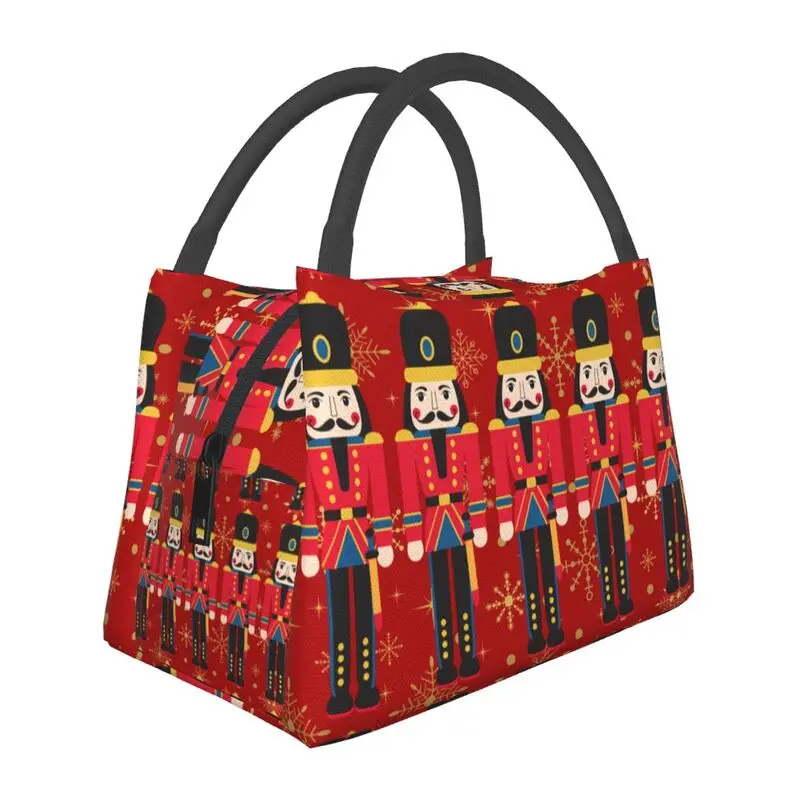 Hand-held insulated refrigerated lunch bag is portable, stylish and simple, suitable for picnics
Hand-held insulated refrigerated lunch bag is portable, stylish and simple, suitable for picnics