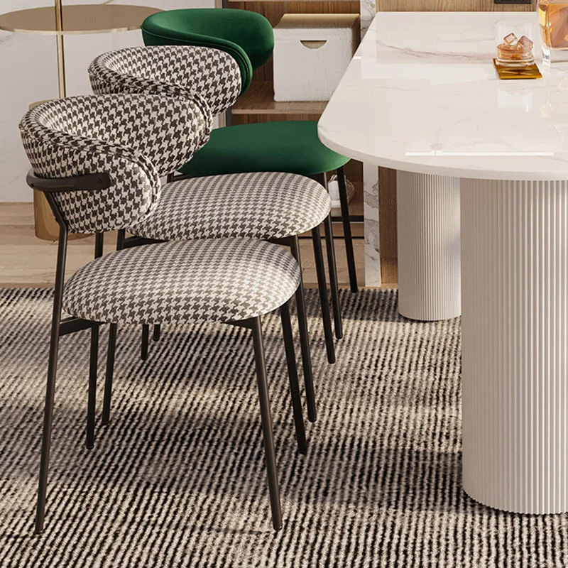 Unique Luxury Dining Chairs Black Metal Legs Designer Adults Minimalist Dining Chairs Lounge Dine Silla Plegable Home Furniture
Unique Luxury Dining Chairs Black Metal Legs Designer Adults Minimalist Dining Chairs Lounge Dine Silla Plegable Home Furniture