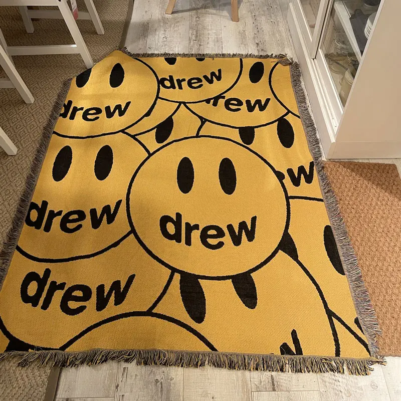 Одеяло 125*150 см, чехол с логотипом улицы, коврик для кемпинга, брендовый Декоративный Напольный Текстильный коврик с принтом для комнаты, про...
Одеяло 125*150 см, чехол с логотипом улицы, коврик для кемпинга, брендовый Декоративный Напольный Текстильный коврик с принтом для комнаты, про...