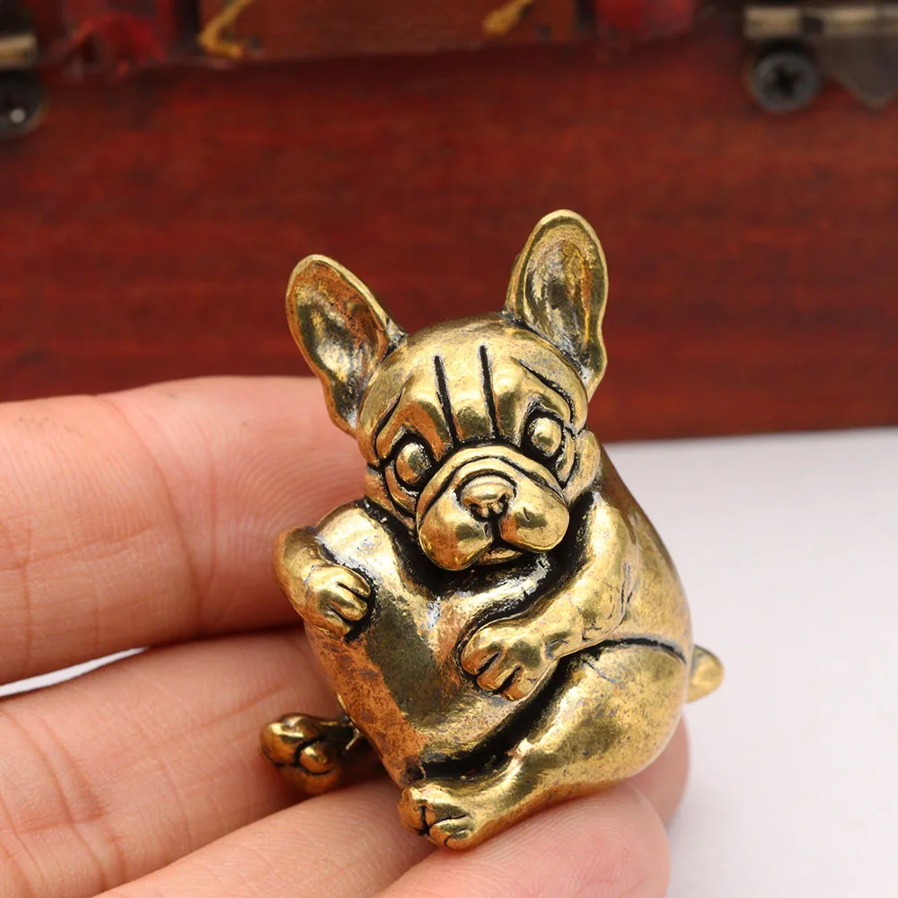 Латунная статуэтка бульдога
Латунная статуэтка бульдога