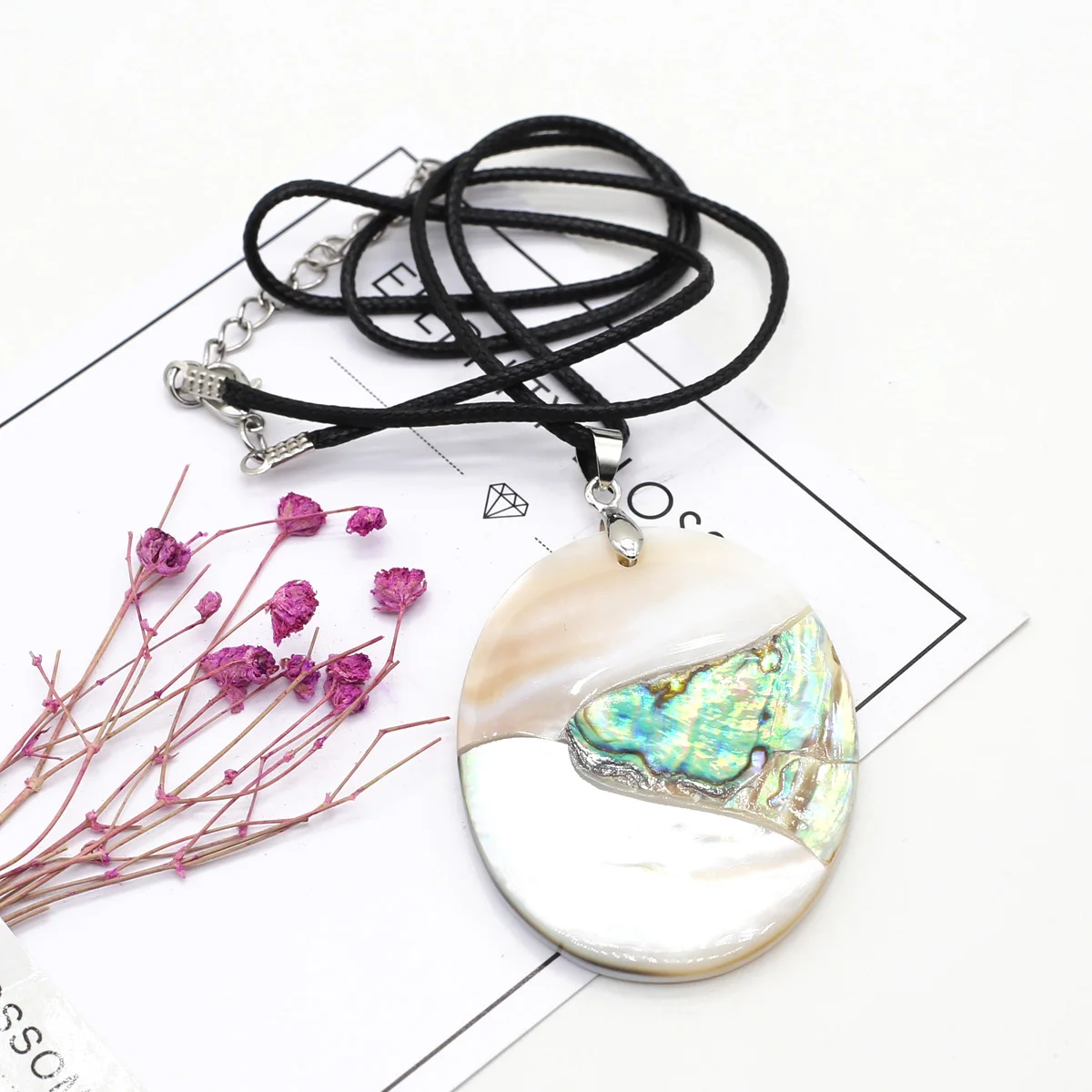 Natural Shell Pendant Necklace Oval Shape Abalone White Black Shell Wax Cord Charms for Jewelry Party Gift
Natural Shell Pendant Necklace Oval Shape Abalone White Black Shell Wax Cord Charms for Jewelry Party Gift