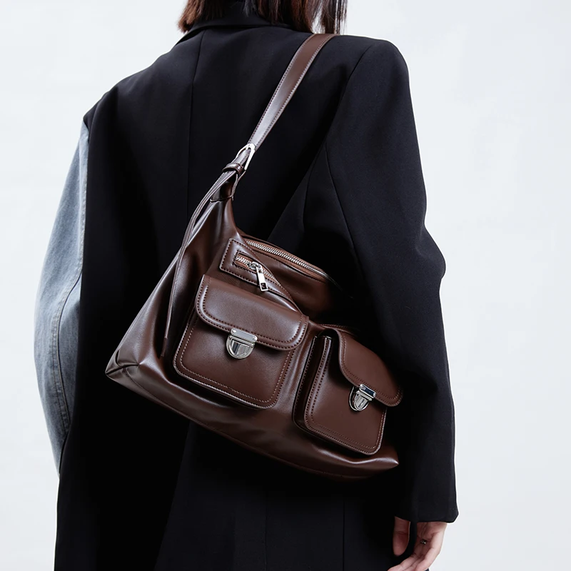 Fashion Potable Schoolbags Large Capacity Tote Bag Casual Commuting Shoulder Bag High Quality Black Crossbody Bag
Fashion Potable Schoolbags Large Capacity Tote Bag Casual Commuting Shoulder Bag High Quality Black Crossbody Bag