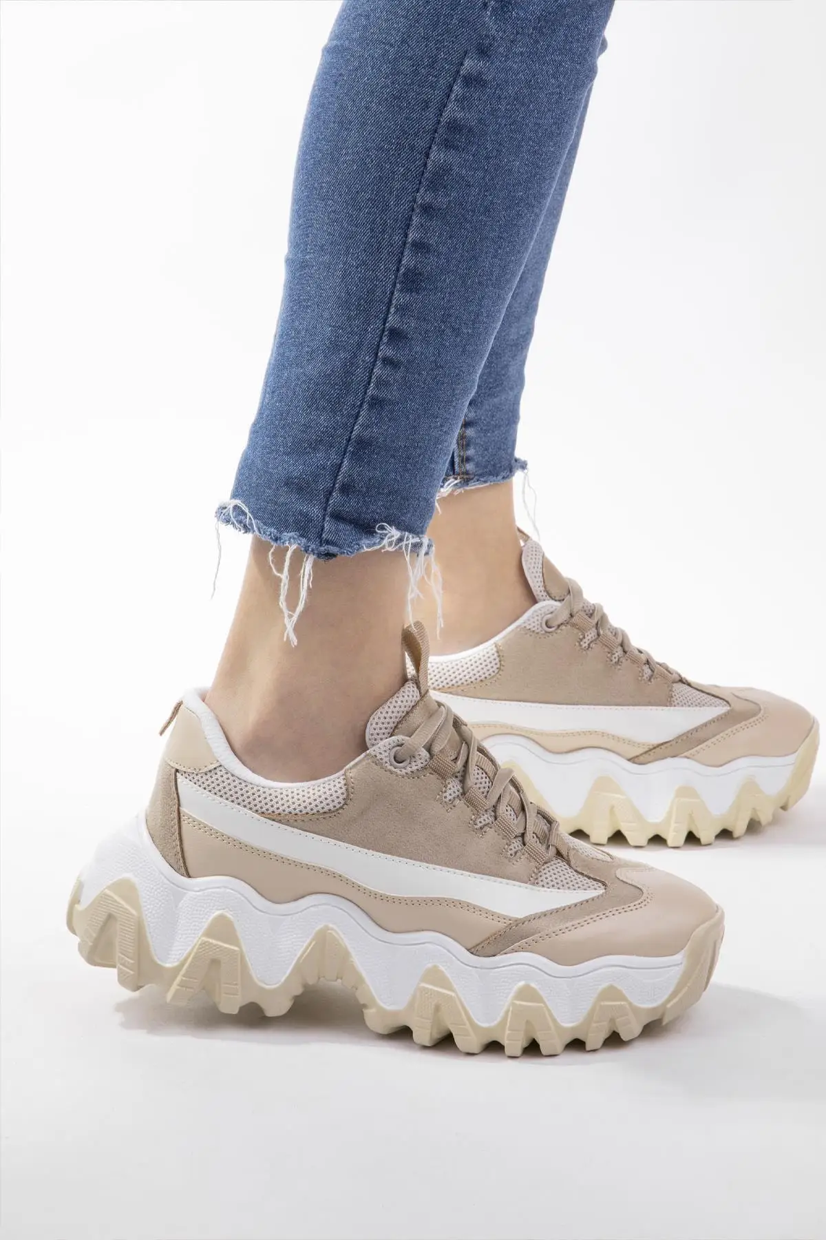 Women's Sneaker Sports Shoes High-Sole Beige 
Women's Sneaker Sports Shoes High-Sole Beige