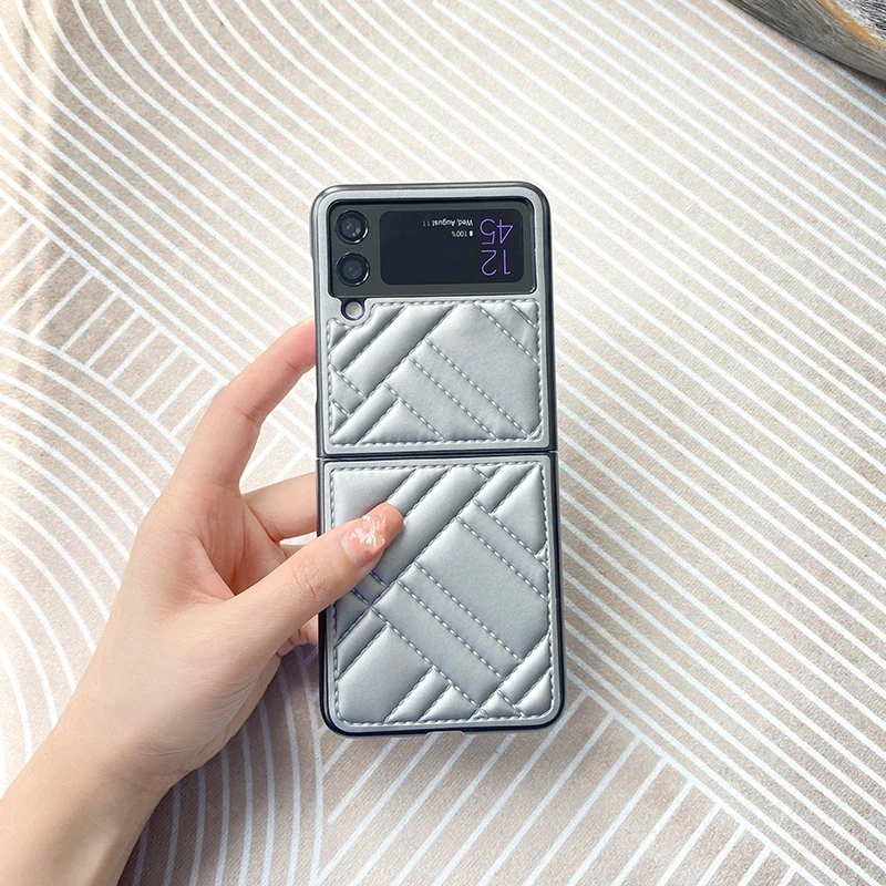 New 3D Fashion Elegant Crimping Leather Case For Samsung Galaxy Z Filp 3 Flip3 5G simple shockproof Protection Cover
New 3D Fashion Elegant Crimping Leather Case For Samsung Galaxy Z Filp 3 Flip3 5G simple shockproof Protection Cover