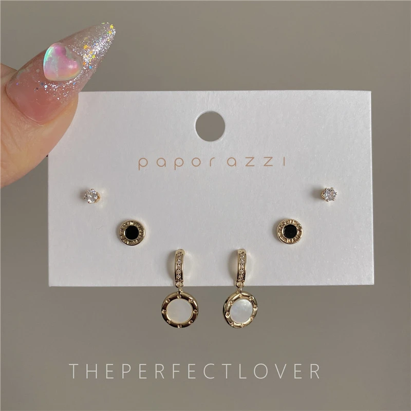 Korean New Original Design Round Shell Zircon Three Piece Stud Earrings Women Fashion Personality Jewelry Accessories Girl
Korean New Original Design Round Shell Zircon Three Piece Stud Earrings Women Fashion Personality Jewelry Accessories Girl