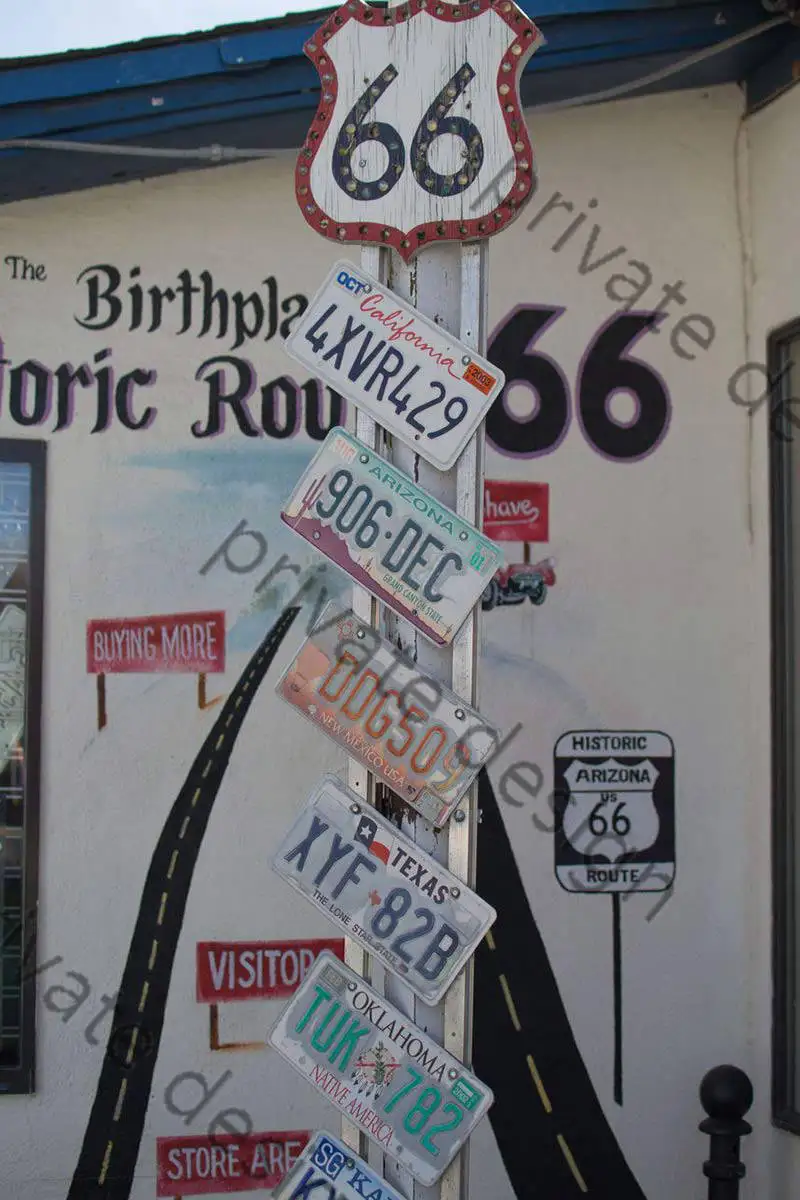 Route 66 запоминабия Ретро винтажный металлический знак оловянные таблички декор для стен декор комнаты для искусства мужская пещера кафе Паб ...
Route 66 запоминабия Ретро винтажный металлический знак оловянные таблички декор для стен декор комнаты для искусства мужская пещера кафе Паб ...