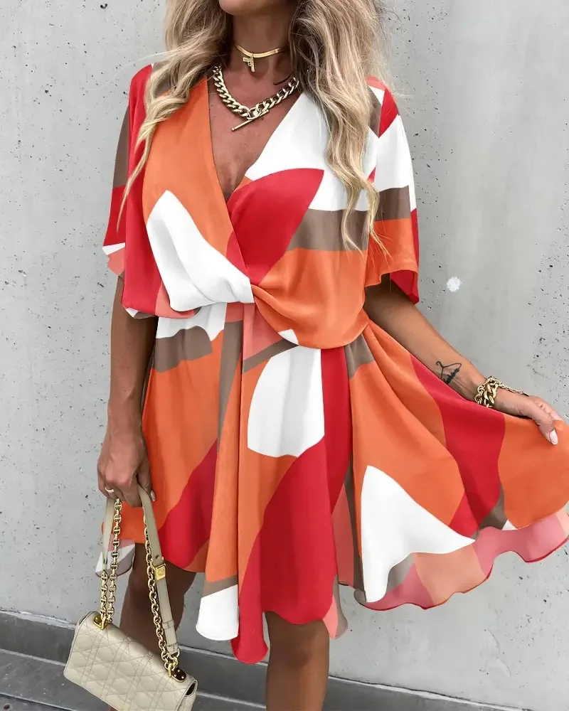 2022 Summer Women Elegant Dresses Sexy V Neck Floral Print Mini Dress Casual Short Sleeves Ladies Party Dress
2022 Summer Women Elegant Dresses Sexy V Neck Floral Print Mini Dress Casual Short Sleeves Ladies Party Dress