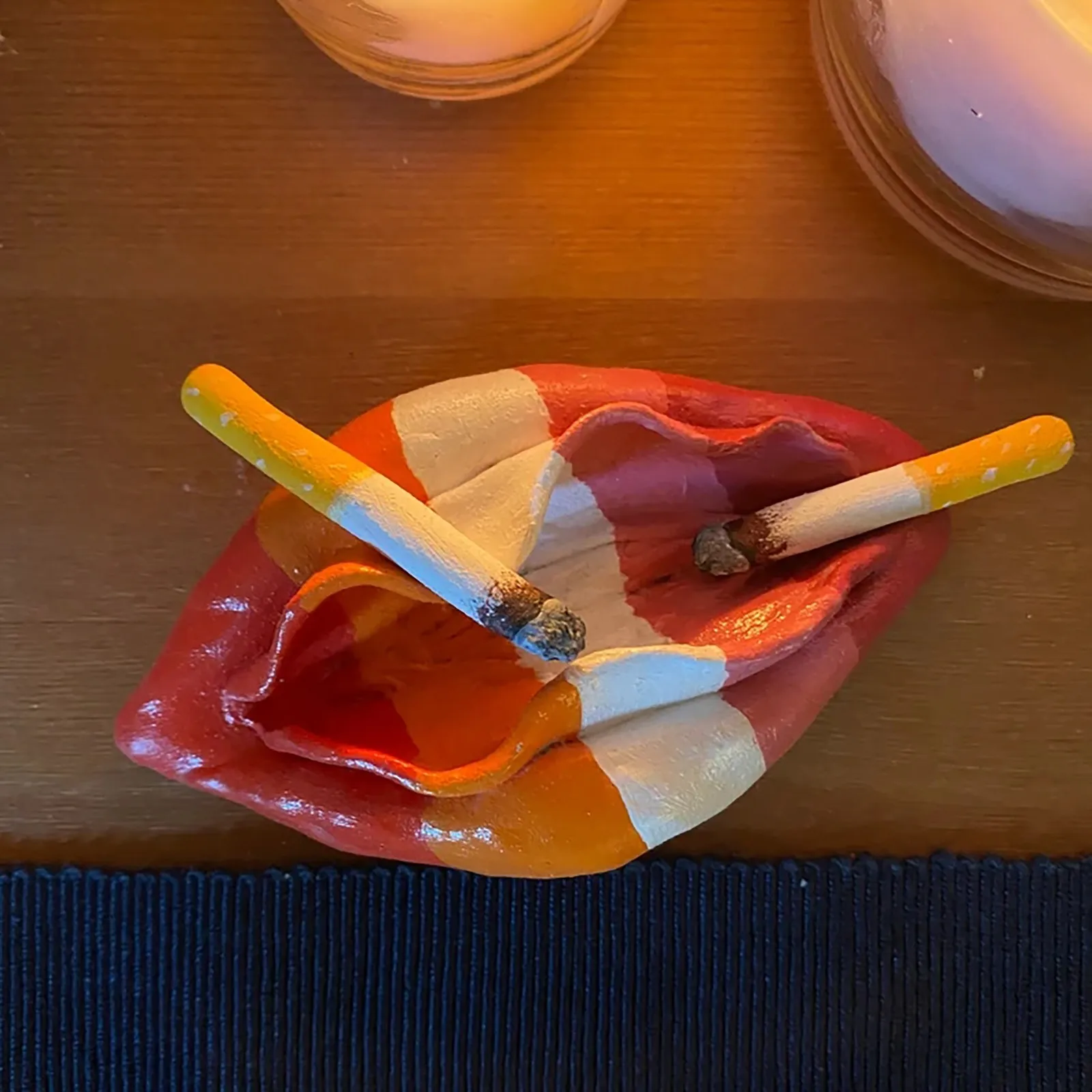 Creative Ashtray Vaginashaped Fun Smoking Hot Ashtray C igarette butts Storage Resin Desktop Ornamnet Hand Play Decoration Gifts
Creative Ashtray Vaginashaped Fun Smoking Hot Ashtray C igarette butts Storage Resin Desktop Ornamnet Hand Play Decoration Gifts