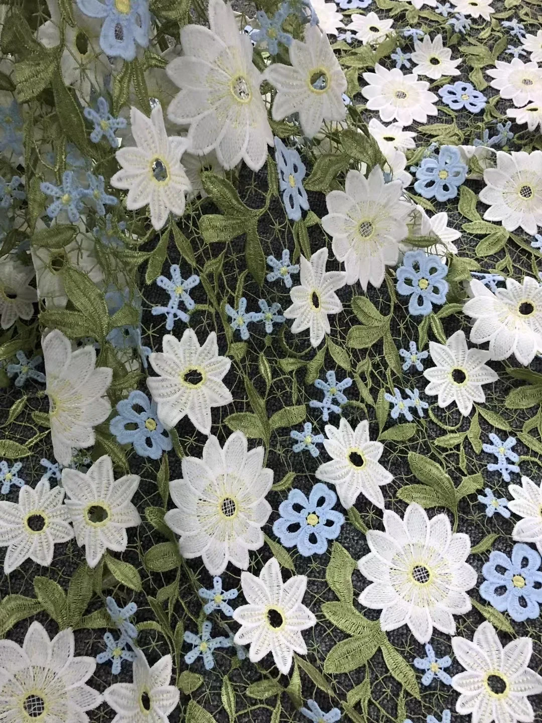 5 yards Very soft unique Guipure Lace Excellent Embroidered African Swiss Cord Lace fabric Nigerian wear sewing Cloth ZL141
5 yards Very soft unique Guipure Lace Excellent Embroidered African Swiss Cord Lace fabric Nigerian wear sewing Cloth ZL141