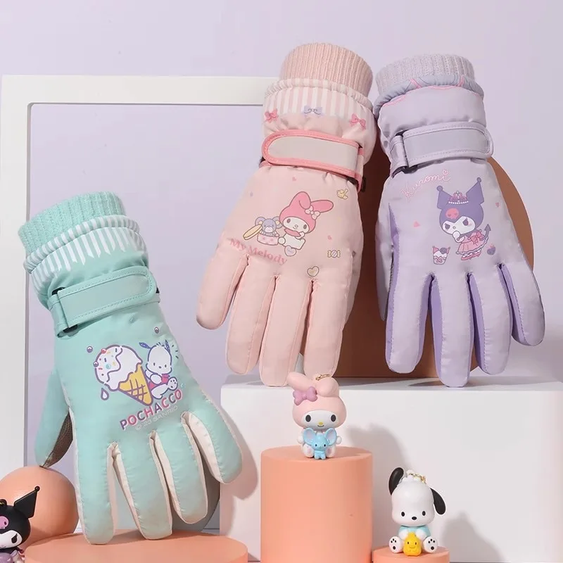 Sanrio Kawaii Kuromi Ski Gloves Anime My Melody Velvet Thickened Outdoor Cycling Windproof Gloves Cold Warm Cute Student Gift
Sanrio Kawaii Kuromi Ski Gloves Anime My Melody Velvet Thickened Outdoor Cycling Windproof Gloves Cold Warm Cute Student Gift