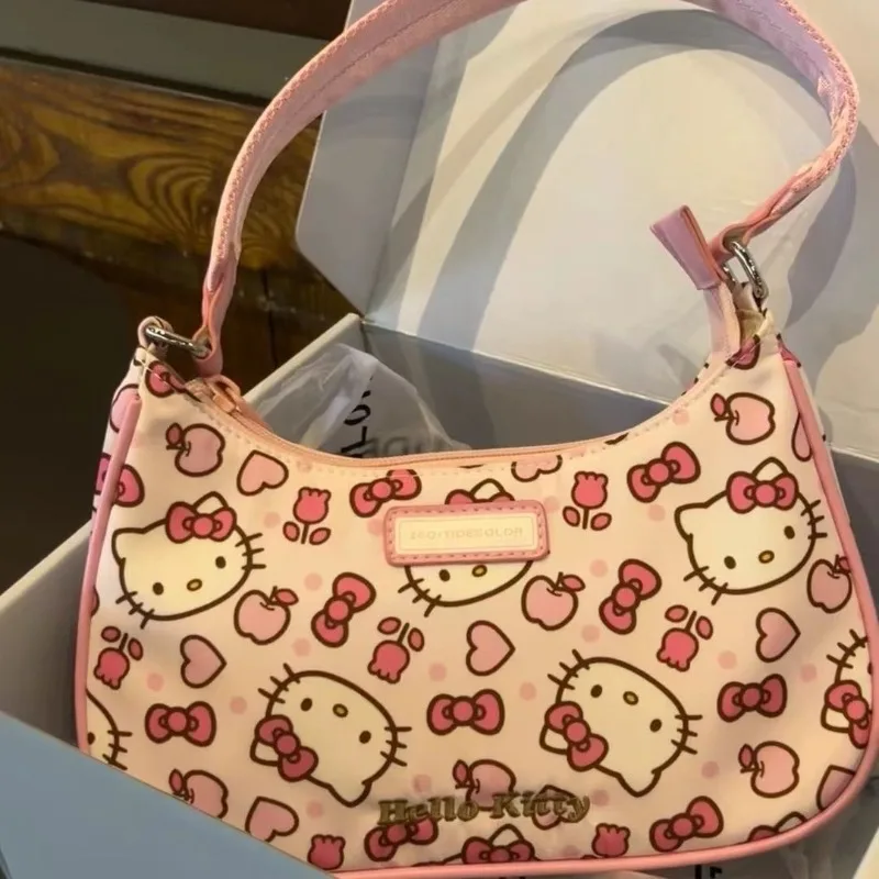 Kawaii Sanrio Anime Hello Kitty Nylon Underarm Bag Cute Cartoon Printing Niche Lovely Handbag Sweet Shoulder Bag Gift for Girls
Kawaii Sanrio Anime Hello Kitty Nylon Underarm Bag Cute Cartoon Printing Niche Lovely Handbag Sweet Shoulder Bag Gift for Girls