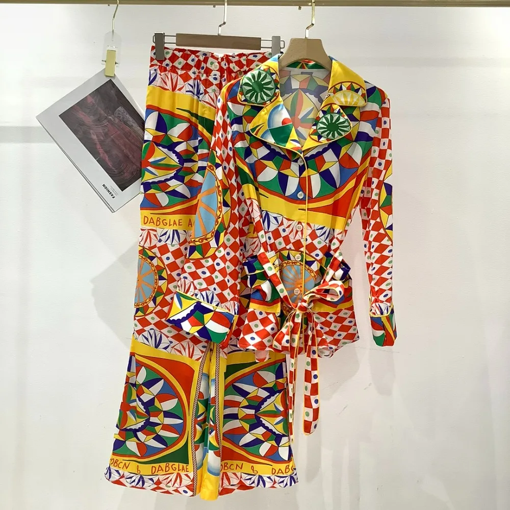 Early Fall New Pants Set Womens Print Side Rope Craft Top + Wide Side Elastic Design Pants Loose Temperament Fashion 2-piece Set
Early Fall New Pants Set Womens Print Side Rope Craft Top + Wide Side Elastic Design Pants Loose Temperament Fashion 2-piece Set