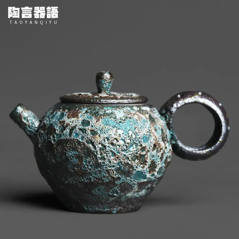 Bronze Glaze Round Handle Handheld Teapot Handmade Vintage Pottery Wormhole Texture Kung Fu Tea Ceremony Tea Maker Single Teapot
Bronze Glaze Round Handle Handheld Teapot Handmade Vintage Pottery Wormhole Texture Kung Fu Tea Ceremony Tea Maker Single Teapot