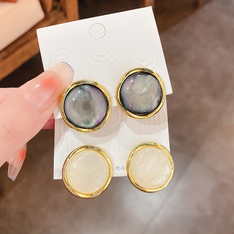 Silver Needle Resin Round Earrings, Korean Version, Dongdaemun, Personalized Design Sense, Net Red, Fashionable
Silver Needle Resin Round Earrings, Korean Version, Dongdaemun, Personalized Design Sense, Net Red, Fashionable