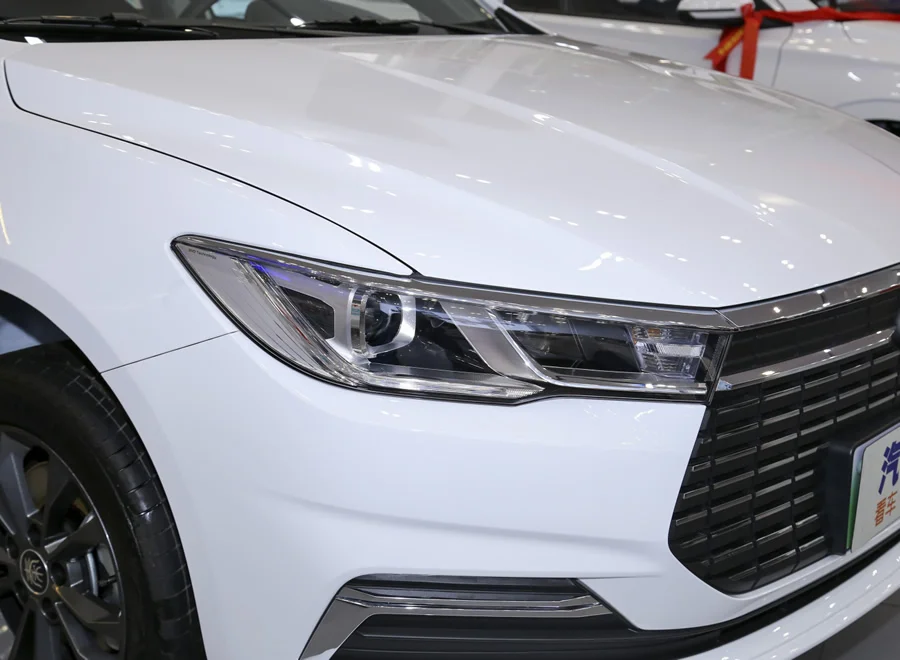 Галогенная накладка на фару BYD Qin EV 2019 2020, накладка на фару, прозрачная линза, оргстекл, замена оригинального абажура 
Галогенная накладка на фару BYD Qin EV 2019 2020, накладка на фару, прозрачная линза, оргстекл, замена оригинального абажура