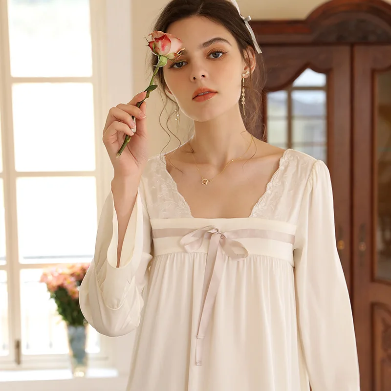 Autumn New French Long Night Dress Women Luxury Satin Nightgowns Sleepwear Vintage Princess Nightwear Female Lingerie Home Dress
Autumn New French Long Night Dress Women Luxury Satin Nightgowns Sleepwear Vintage Princess Nightwear Female Lingerie Home Dress