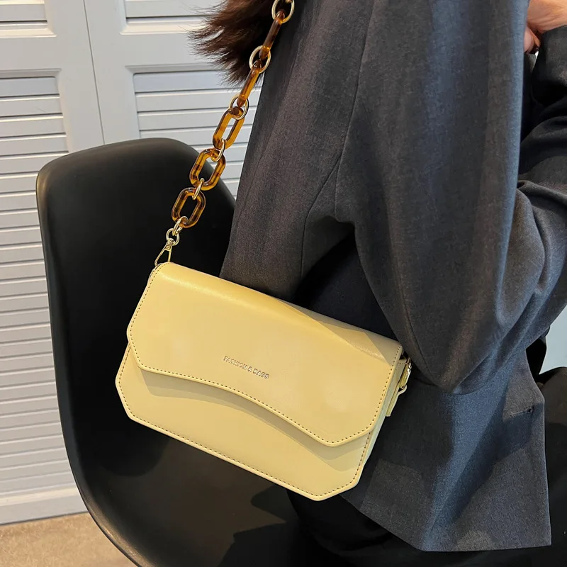 Women's Summer Versatile Texture Shoulder Messenger Bag Design Spring And Summer Chain Women's Bag
Women's Summer Versatile Texture Shoulder Messenger Bag Design Spring And Summer Chain Women's Bag