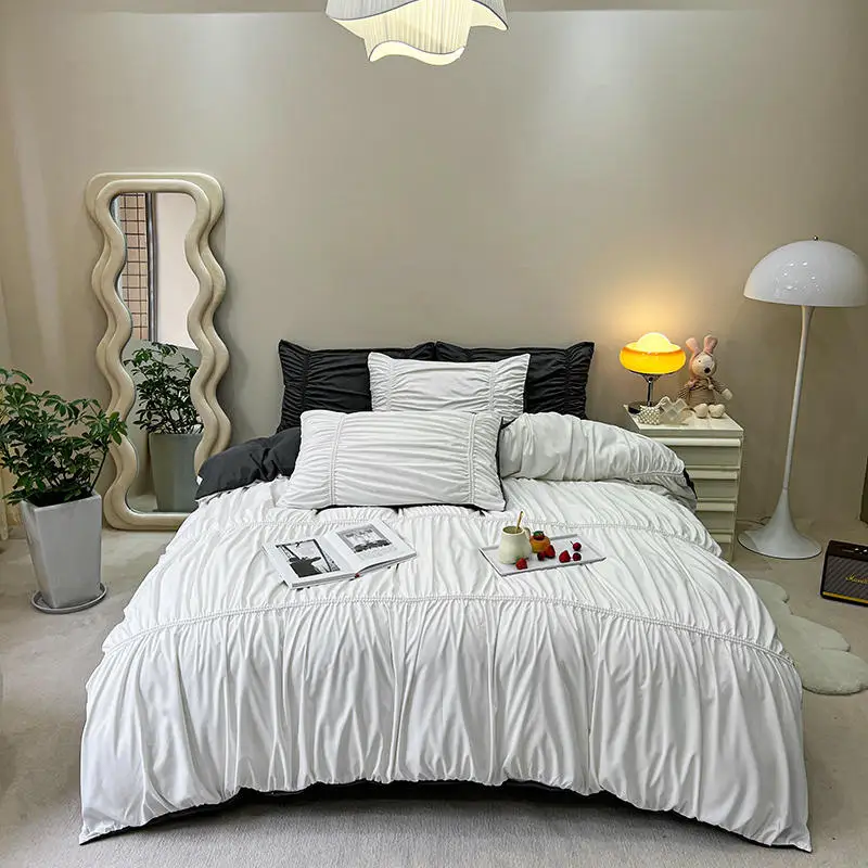 3/4pcs Plain Dyed Bedding Set with Pleat Queen King Size White And Gray Color Bedclothes Simple Style Bed Sheet Set Double
3/4pcs Plain Dyed Bedding Set with Pleat Queen King Size White And Gray Color Bedclothes Simple Style Bed Sheet Set Double