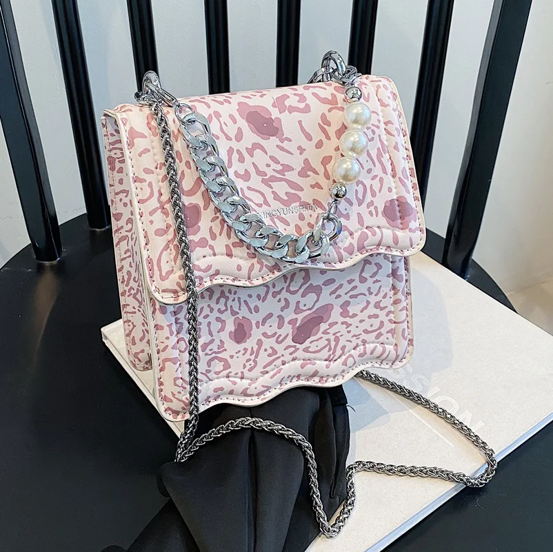 2022 Pink Leopard Print New Women Shoulder Bags With Pearl Fashion Small Handbags And Purses Crossbody Bags Ladies Messenger Bag
2022 Pink Leopard Print New Women Shoulder Bags With Pearl Fashion Small Handbags And Purses Crossbody Bags Ladies Messenger Bag