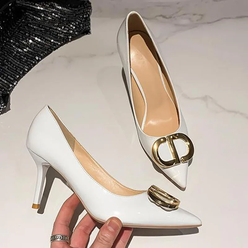 6cm Fashion New Thin High Heels with Metal Rhinestone Pointed Toe Pumps White Party Shoes for Women 41 42 43
6cm Fashion New Thin High Heels with Metal Rhinestone Pointed Toe Pumps White Party Shoes for Women 41 42 43