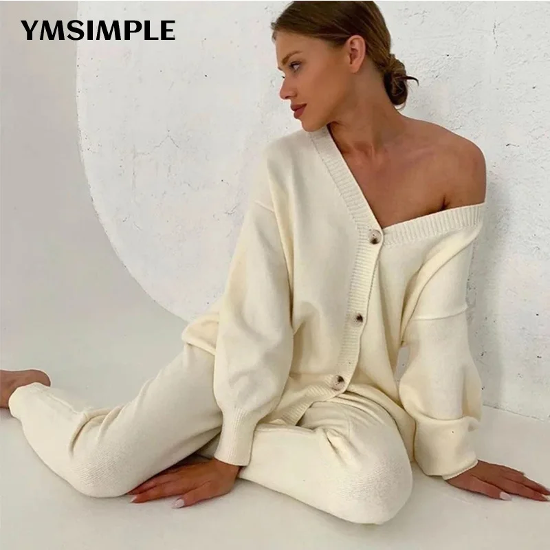 2022 New Arrival Women V-neck Single Breasted Knitted Sweater and Long Pants Two Piece Sets Casual Loose Female Outfits Suits
2022 New Arrival Women V-neck Single Breasted Knitted Sweater and Long Pants Two Piece Sets Casual Loose Female Outfits Suits