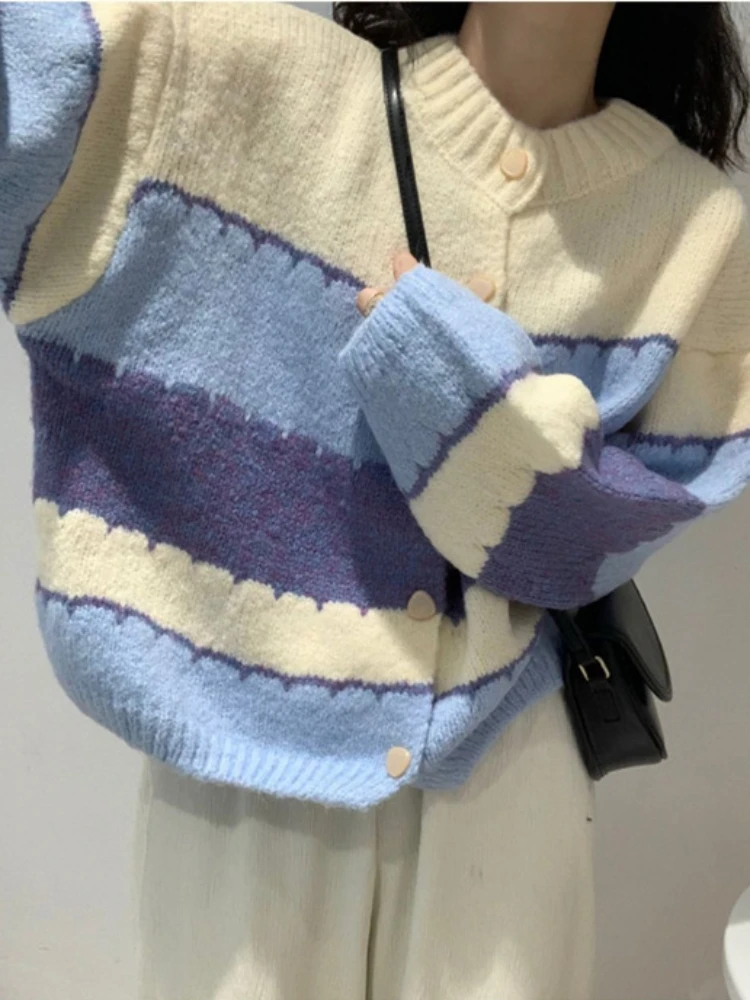 Sweaters Knitted Cardigan Spliced Women's Clothing New Knit Loose Korean Fashion Sweater Cardigan Y2k Kawaii Long Sleeve Top
Sweaters Knitted Cardigan Spliced Women's Clothing New Knit Loose Korean Fashion Sweater Cardigan Y2k Kawaii Long Sleeve Top