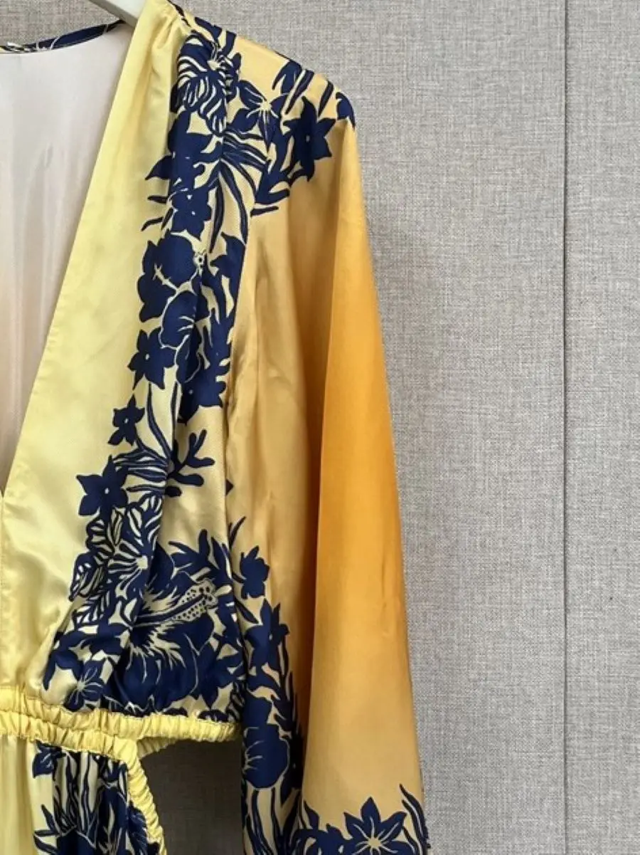Women Floral Print Waist Hollow Out V-Neck Ruffles Spliced Long Sleeve Vintage Midi Dress
Women Floral Print Waist Hollow Out V-Neck Ruffles Spliced Long Sleeve Vintage Midi Dress