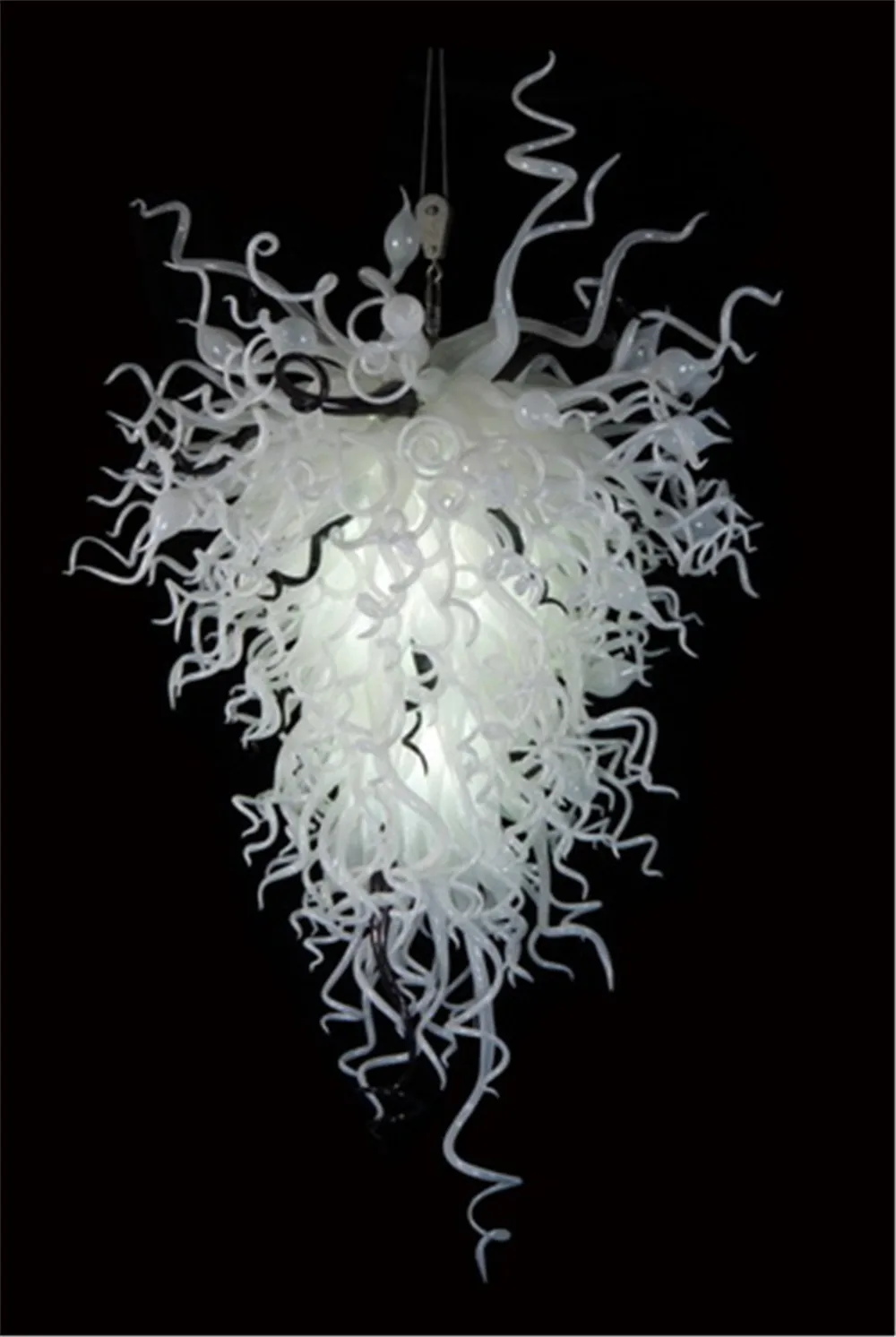 Home Decoration Luxury Light Fixtures for Celling Living Room White Big Blown Glass Chandelier
Home Decoration Luxury Light Fixtures for Celling Living Room White Big Blown Glass Chandelier