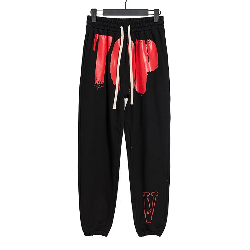 VLONE Tide Brand New High Street Tide Brand Letter Logo Print Drawstring Men's Women's Loose Sports Casual Drawstring Pants 830
VLONE Tide Brand New High Street Tide Brand Letter Logo Print Drawstring Men's Women's Loose Sports Casual Drawstring Pants 830