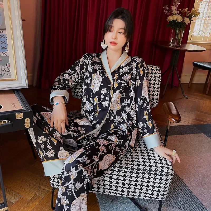Printing Lapel Pajamas Set Shirt Pant 2Pcs Sleep Suit Splicing Ice Silk Home Clothing Button Up Long Sleeve Night Wear Pyjamas
Printing Lapel Pajamas Set Shirt Pant 2Pcs Sleep Suit Splicing Ice Silk Home Clothing Button Up Long Sleeve Night Wear Pyjamas