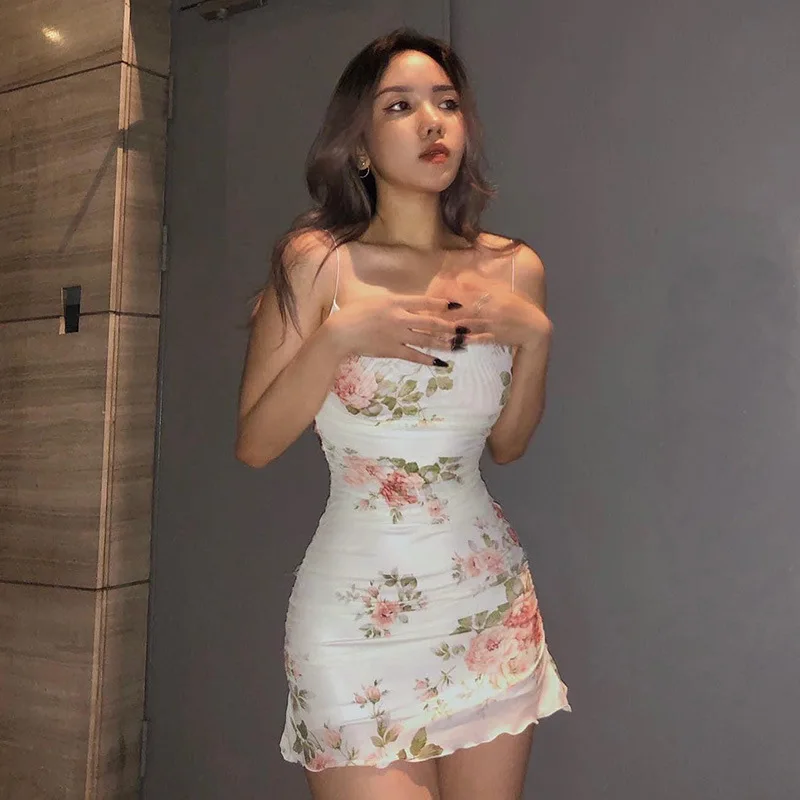 White Gauze Floral French Dress Women's Skirt Summer Beach Sexy Dress Women Clothing Sundress Vestido Frock Elegantes Gala Y2k
White Gauze Floral French Dress Women's Skirt Summer Beach Sexy Dress Women Clothing Sundress Vestido Frock Elegantes Gala Y2k