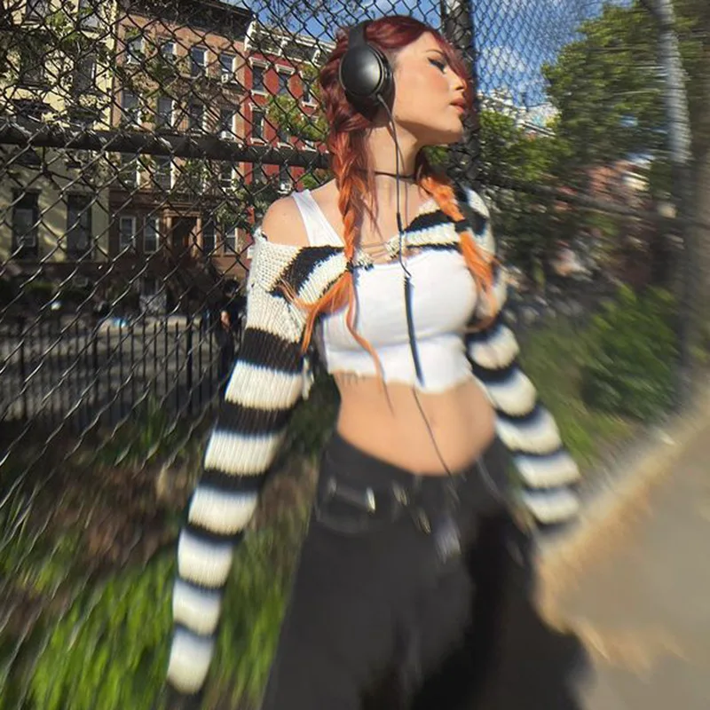 Женский трикотажный свободный свитер в полоску, черный и белый укороченный топ с длинным рукавом и круглым вырезом, пикантная одежда в стил...
Женский трикотажный свободный свитер в полоску, черный и белый укороченный топ с длинным рукавом и круглым вырезом, пикантная одежда в стил...