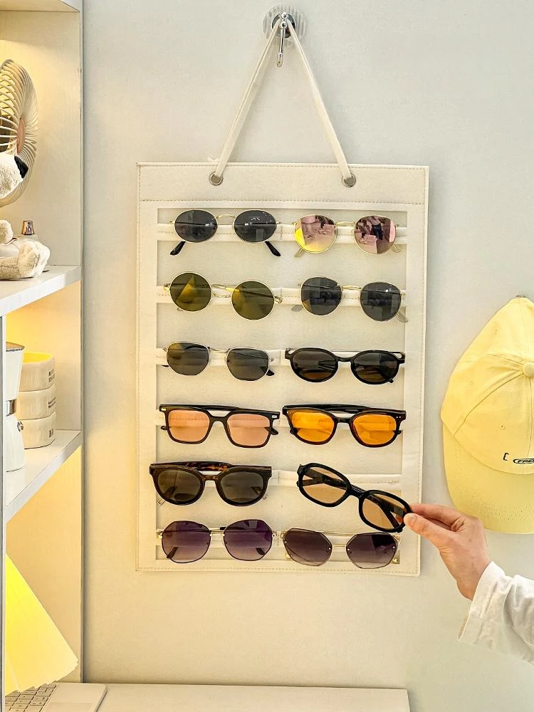 12 Grids Sunglasses Hanging Storage Bag Wall Mount Glasses Organizer Felt Dust Proof Glasses Storage Display Pocket Home Storage
12 Grids Sunglasses Hanging Storage Bag Wall Mount Glasses Organizer Felt Dust Proof Glasses Storage Display Pocket Home Storage