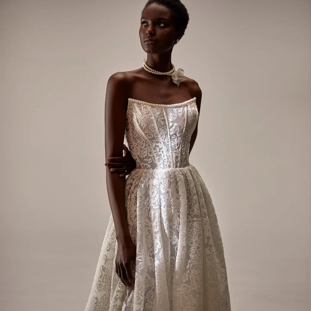 RANMO Beaded Lace Wedding Dress A Line Sleeveless Lace Up Bridal Gown Chapel Train Strapless Pearls Women's Classic Wedding Gown
RANMO Beaded Lace Wedding Dress A Line Sleeveless Lace Up Bridal Gown Chapel Train Strapless Pearls Women's Classic Wedding Gown