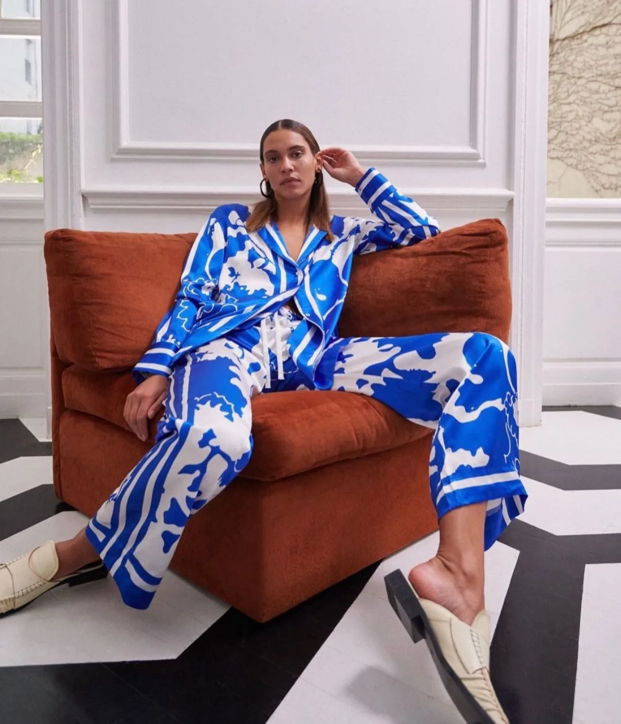 Women Casual Loose Printing Two-piece Home Set Elegant Long Sleeve Single Breasted Shirt Wide Leg Pants Pjs Sets Lady Sleepwear
Women Casual Loose Printing Two-piece Home Set Elegant Long Sleeve Single Breasted Shirt Wide Leg Pants Pjs Sets Lady Sleepwear