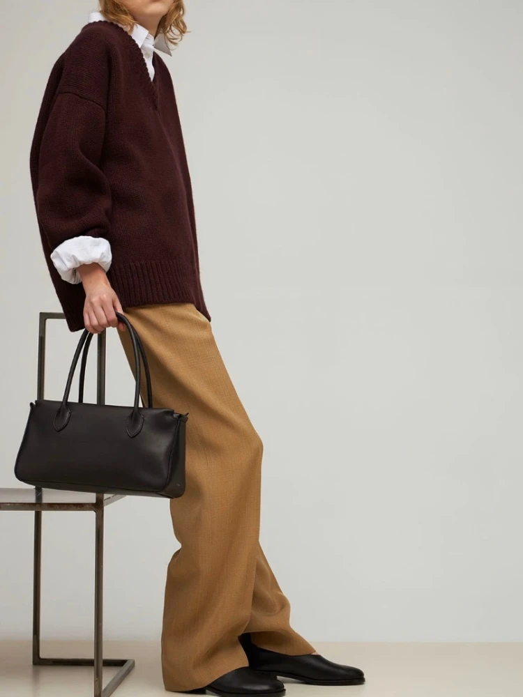 Top Quality 2022 New Cowhide Solid Retro Square Handbag Single Shoulder Bag Handle
Top Quality 2022 New Cowhide Solid Retro Square Handbag Single Shoulder Bag Handle