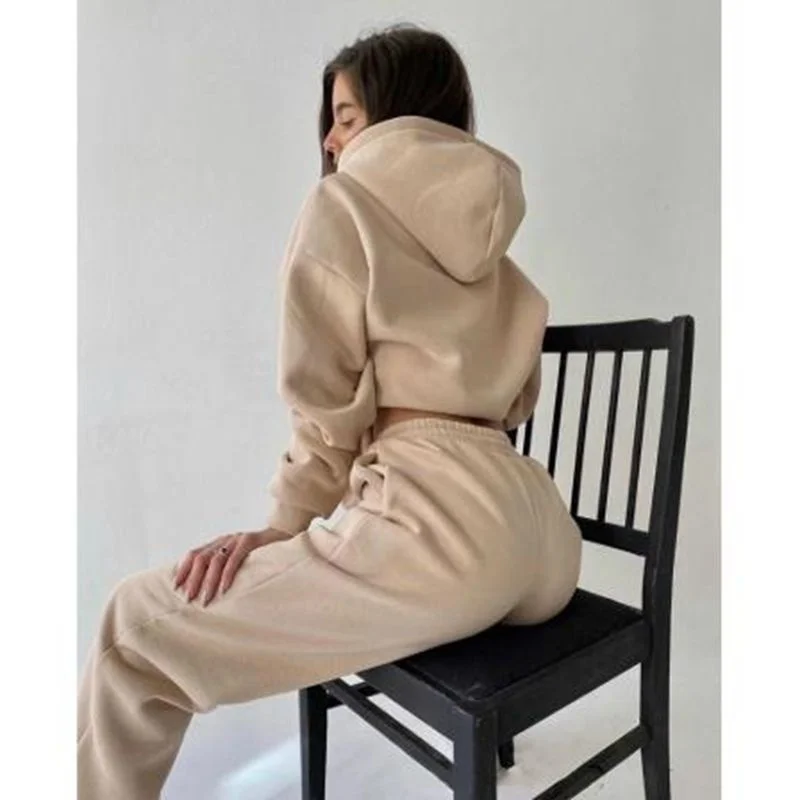 New Women's Long Sleeve Sportswear Suit Autumn Winter Thicken Soft Warm Two Piece Set Solid Hooded Sport Suit
New Women's Long Sleeve Sportswear Suit Autumn Winter Thicken Soft Warm Two Piece Set Solid Hooded Sport Suit