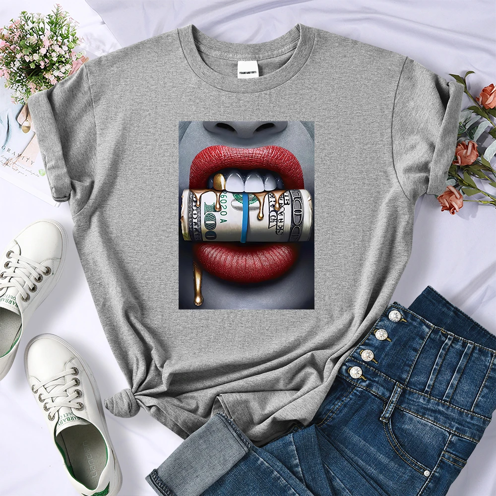 Cool Red Lips Metal Usd Y2K Women Tshirts Hip Hop Street Harajuku T-Shirts Casual Soft Clothing O-Neck Breathable Crop Top
Cool Red Lips Metal Usd Y2K Women Tshirts Hip Hop Street Harajuku T-Shirts Casual Soft Clothing O-Neck Breathable Crop Top