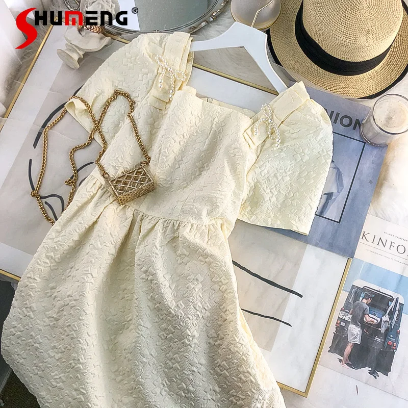 2022 Summer New French Fahsion Gentle Square Collar Bow Puff Sleeve Dress Women Sweet High Waist Elegant Embossed Princess Dress
2022 Summer New French Fahsion Gentle Square Collar Bow Puff Sleeve Dress Women Sweet High Waist Elegant Embossed Princess Dress