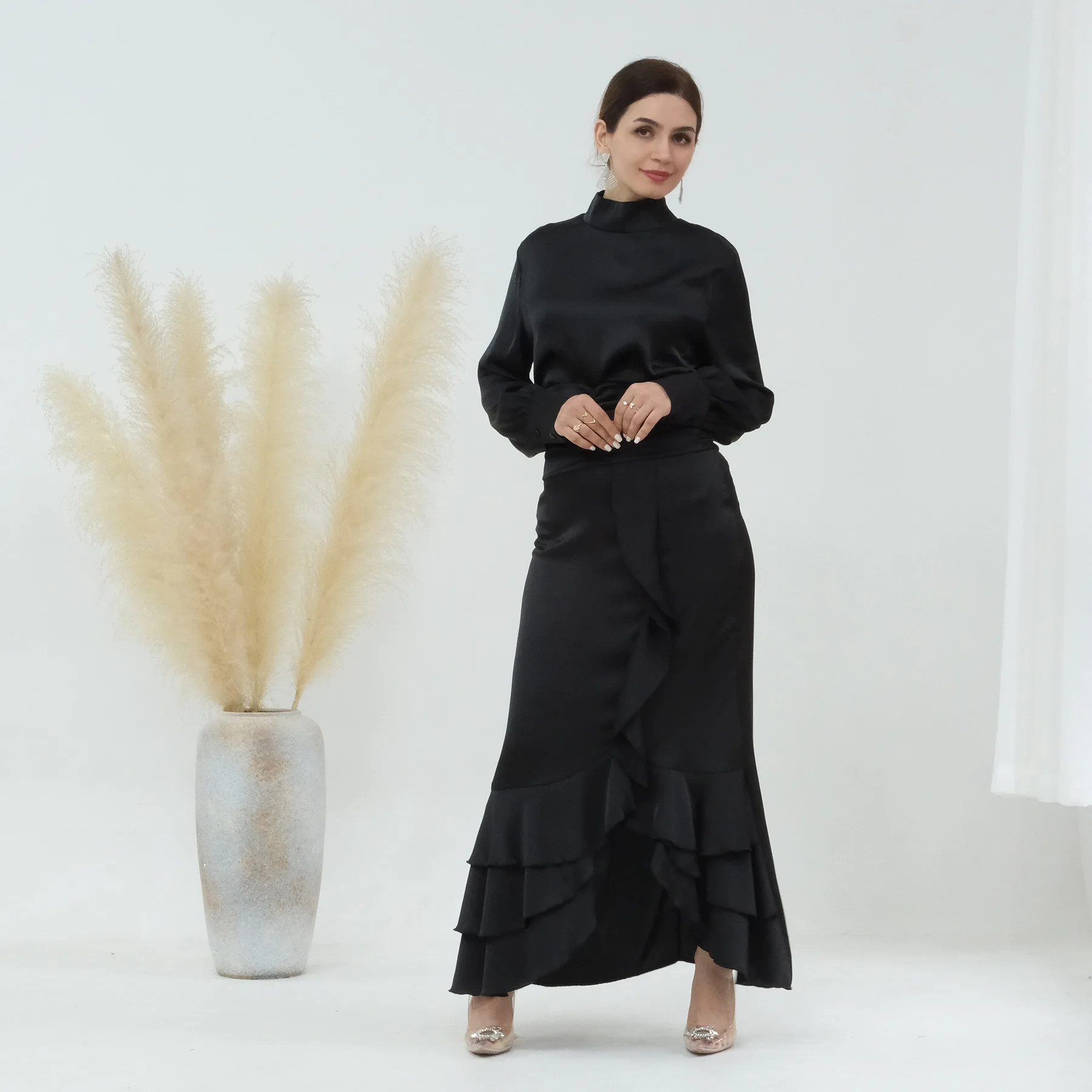 High Waist Skinny Skirts Turtleneck Top Ruffled Y2K Women Satin Dress Sets Long Sleeve High Collar Tops Pencil Skirt Suit
High Waist Skinny Skirts Turtleneck Top Ruffled Y2K Women Satin Dress Sets Long Sleeve High Collar Tops Pencil Skirt Suit