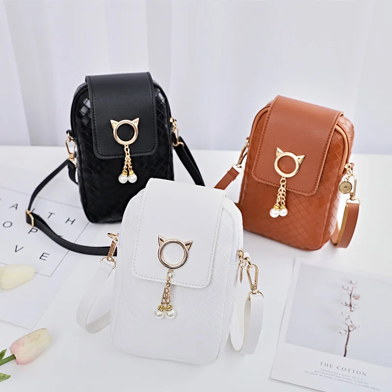 Mini Cross-body Mobile Phone Shoulder Bag Woven Pearl Tassel Cover-style Female Bag Shoulder Diagonal Bag
Mini Cross-body Mobile Phone Shoulder Bag Woven Pearl Tassel Cover-style Female Bag Shoulder Diagonal Bag
