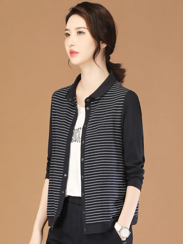 HCXR Women Jackets 2023 Autumn Turn Down Collar Long Sleeve Striped Shirt Retro Chic Single Breasted Fashionable Thin Coat
HCXR Women Jackets 2023 Autumn Turn Down Collar Long Sleeve Striped Shirt Retro Chic Single Breasted Fashionable Thin Coat