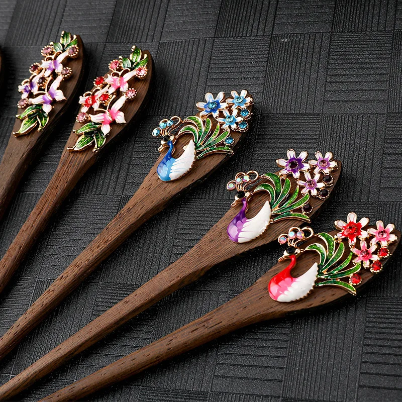 Vintage Wood Flower Hairpin For Women Antique Hair Stick Hair Clip Pin Chinese Style Bridal Headdress Hair Accessories заколки
Vintage Wood Flower Hairpin For Women Antique Hair Stick Hair Clip Pin Chinese Style Bridal Headdress Hair Accessories заколки