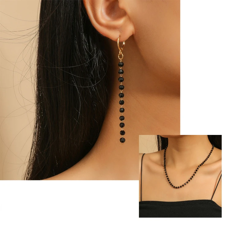 Черные Оригинальные серьги и ожерелье
Черные Оригинальные серьги и ожерелье