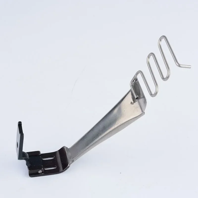 Brand New DAYU403 Tape attaching Pressing Foot for 2 Needle lockstitch Sewing Machine, Upward Tape Belt Loop Folder Foot
Brand New DAYU403 Tape attaching Pressing Foot for 2 Needle lockstitch Sewing Machine, Upward Tape Belt Loop Folder Foot