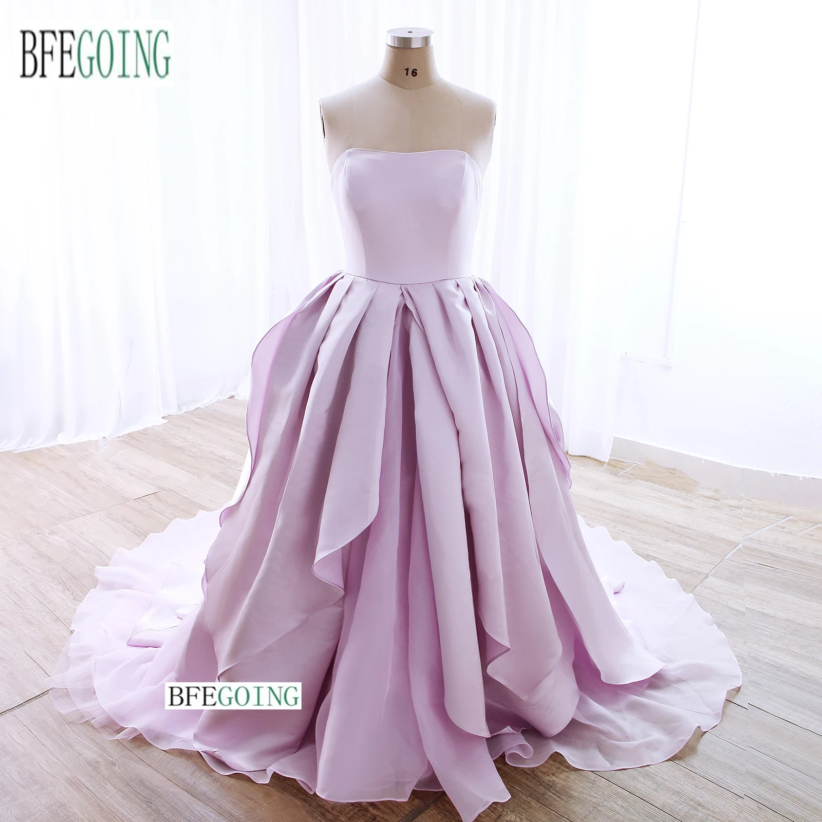 Simple A-Line Wedding Dresses Chapel Train Custom Made Strapless Floor-Length Satin Organza Bridal Gowns
Simple A-Line Wedding Dresses Chapel Train Custom Made Strapless Floor-Length Satin Organza Bridal Gowns