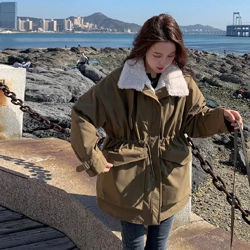 Mid Long Women's Coat 2022 New Winter Jackets Thiken Fleece Women Parkas Lapel Slim Waist All match Casual Outwear Female
Mid Long Women's Coat 2022 New Winter Jackets Thiken Fleece Women Parkas Lapel Slim Waist All match Casual Outwear Female