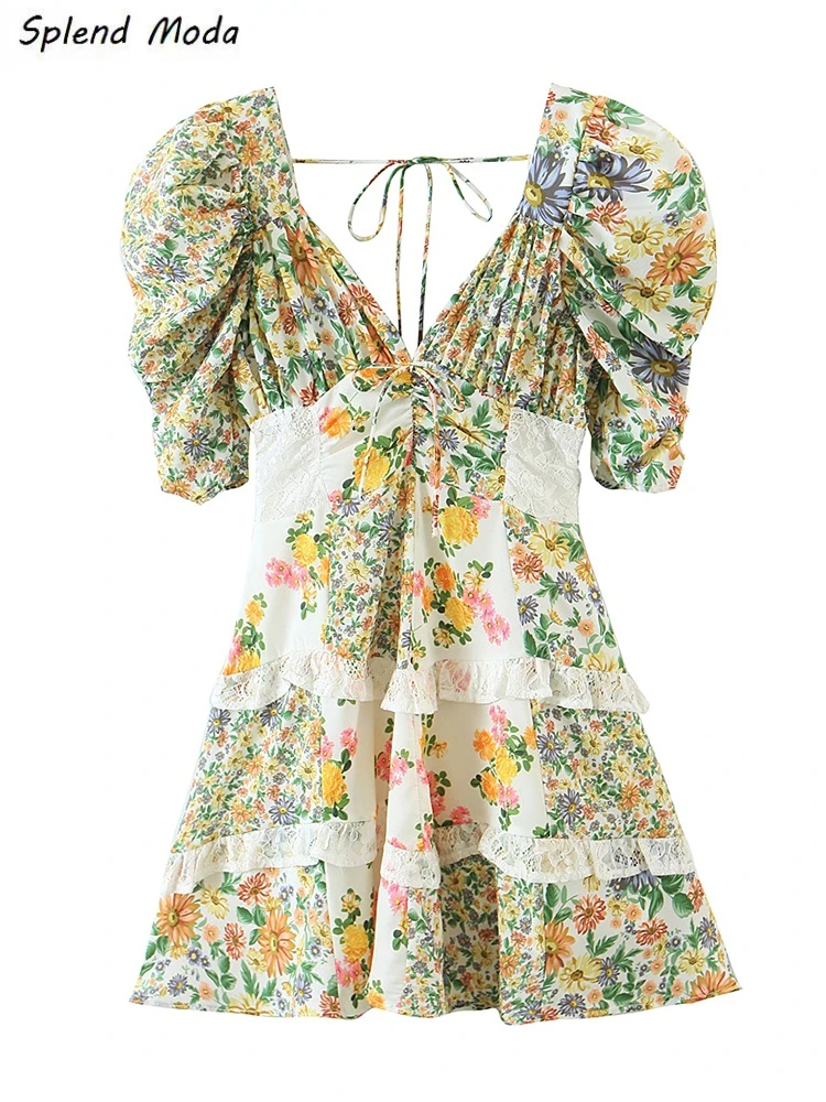 Splend Moda 2022 Summer New French Vintage Holiday Style V-Neck Floral Print Lace Stitching Backless Lace-Up Sweet Dress Women
Splend Moda 2022 Summer New French Vintage Holiday Style V-Neck Floral Print Lace Stitching Backless Lace-Up Sweet Dress Women