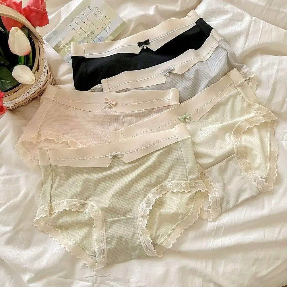 Summer Cute Bow Solid Color Ice Silk Thin Panties Girls Lolita Panties Mid Waist Comfortable Breathable Panties Women Underwear
Summer Cute Bow Solid Color Ice Silk Thin Panties Girls Lolita Panties Mid Waist Comfortable Breathable Panties Women Underwear