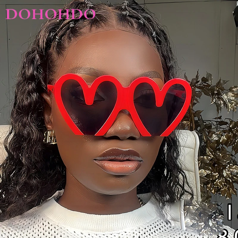 2024 New Fashion Outdoor Color Cute Heart Sunglasses Women Men Brand Vintage Beach Sun Glasses Female Heartshaped Shades UV400
2024 New Fashion Outdoor Color Cute Heart Sunglasses Women Men Brand Vintage Beach Sun Glasses Female Heartshaped Shades UV400